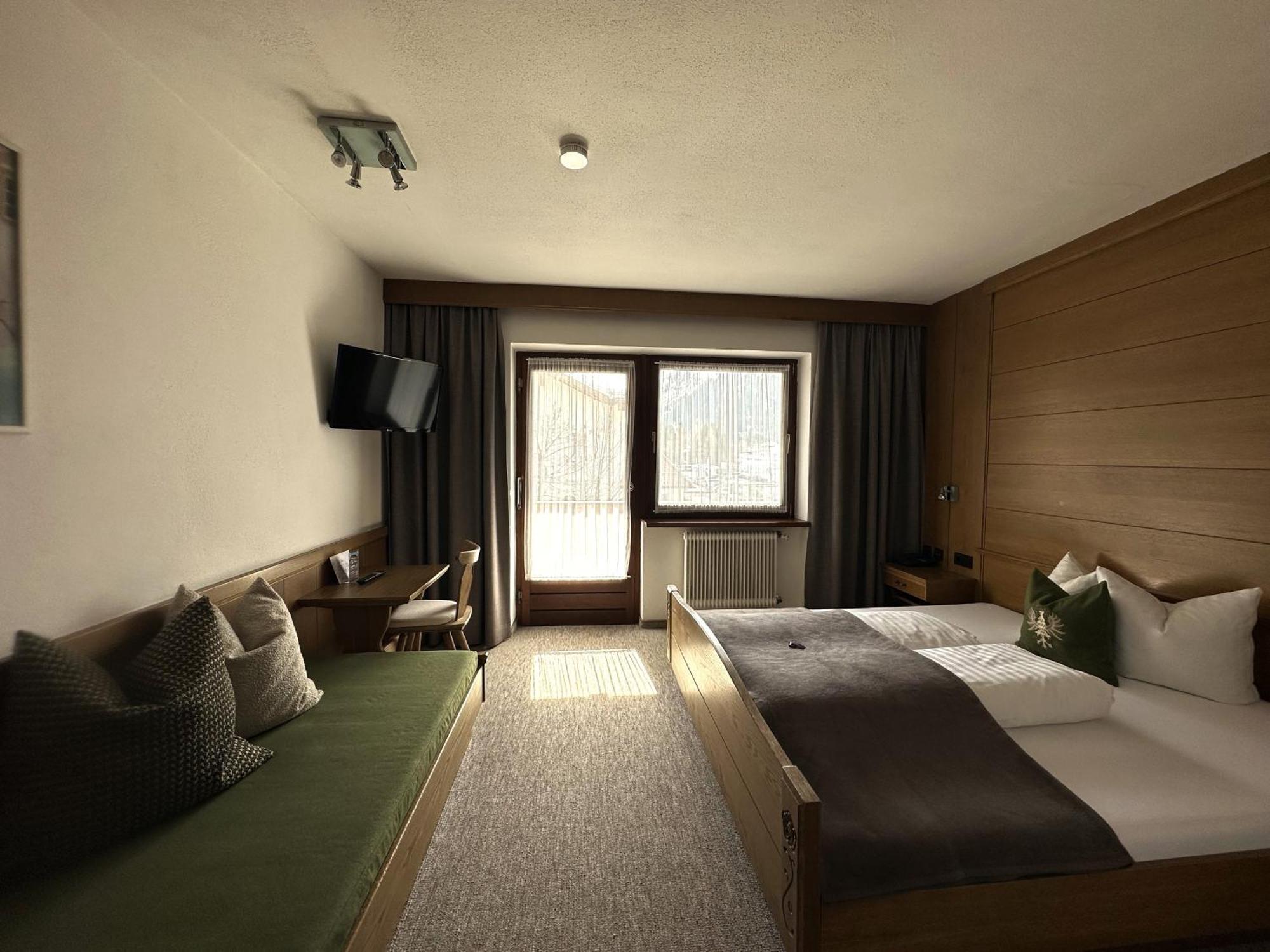 Hotel Zirbenhof 장크트 리온하드 임 피츠탈 객실 사진